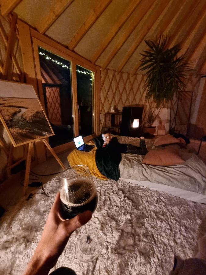 Jurty Glamping Hotel Gostynin Exterior photo