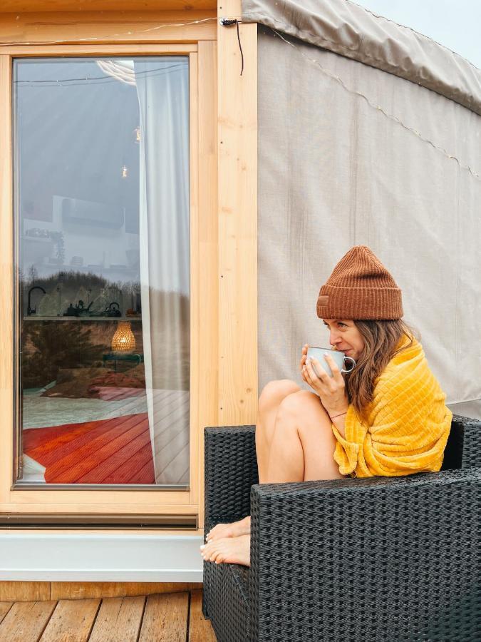 Jurty Glamping Hotel Gostynin Exterior photo