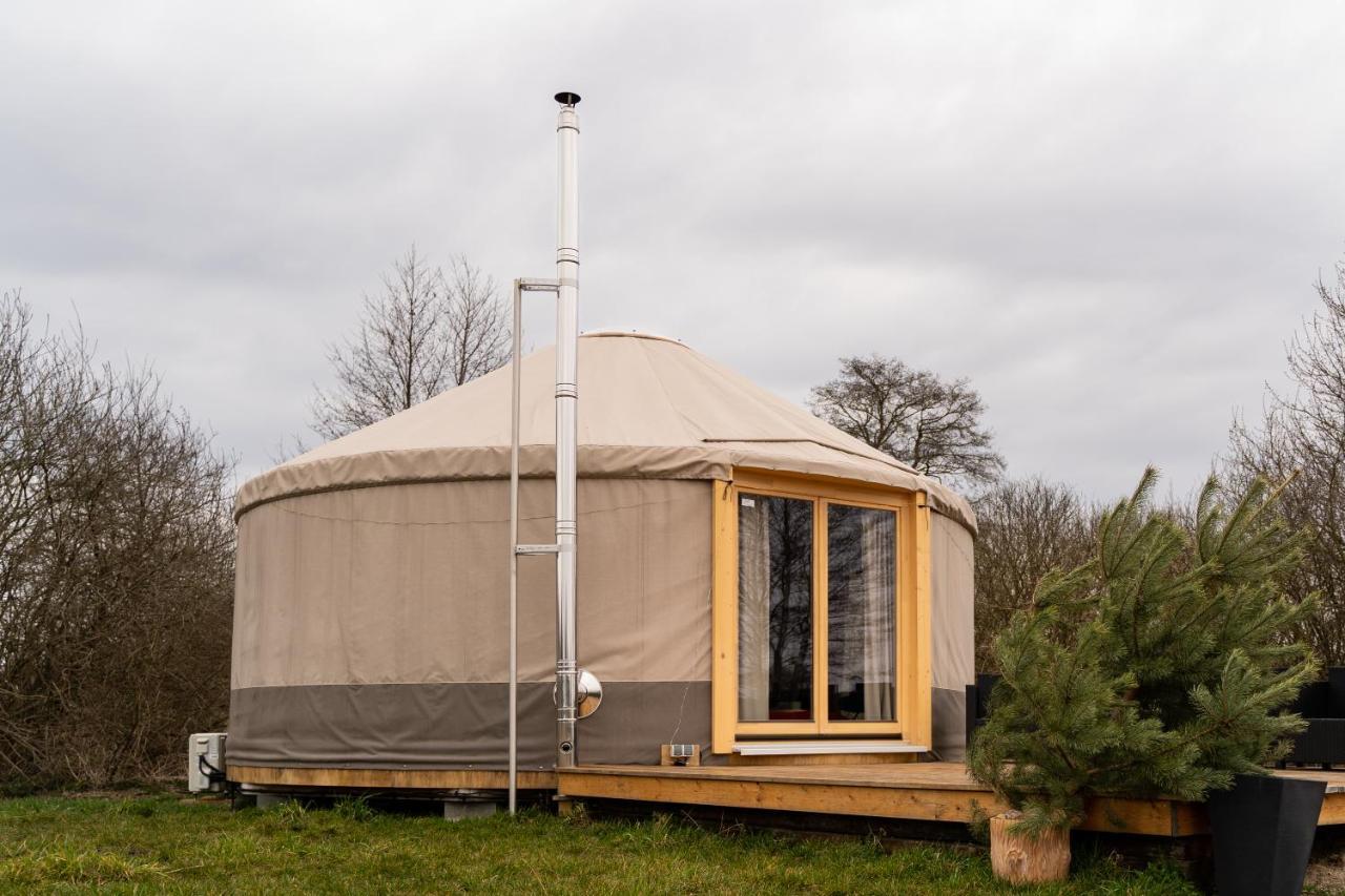 Jurty Glamping Hotel Gostynin Exterior photo