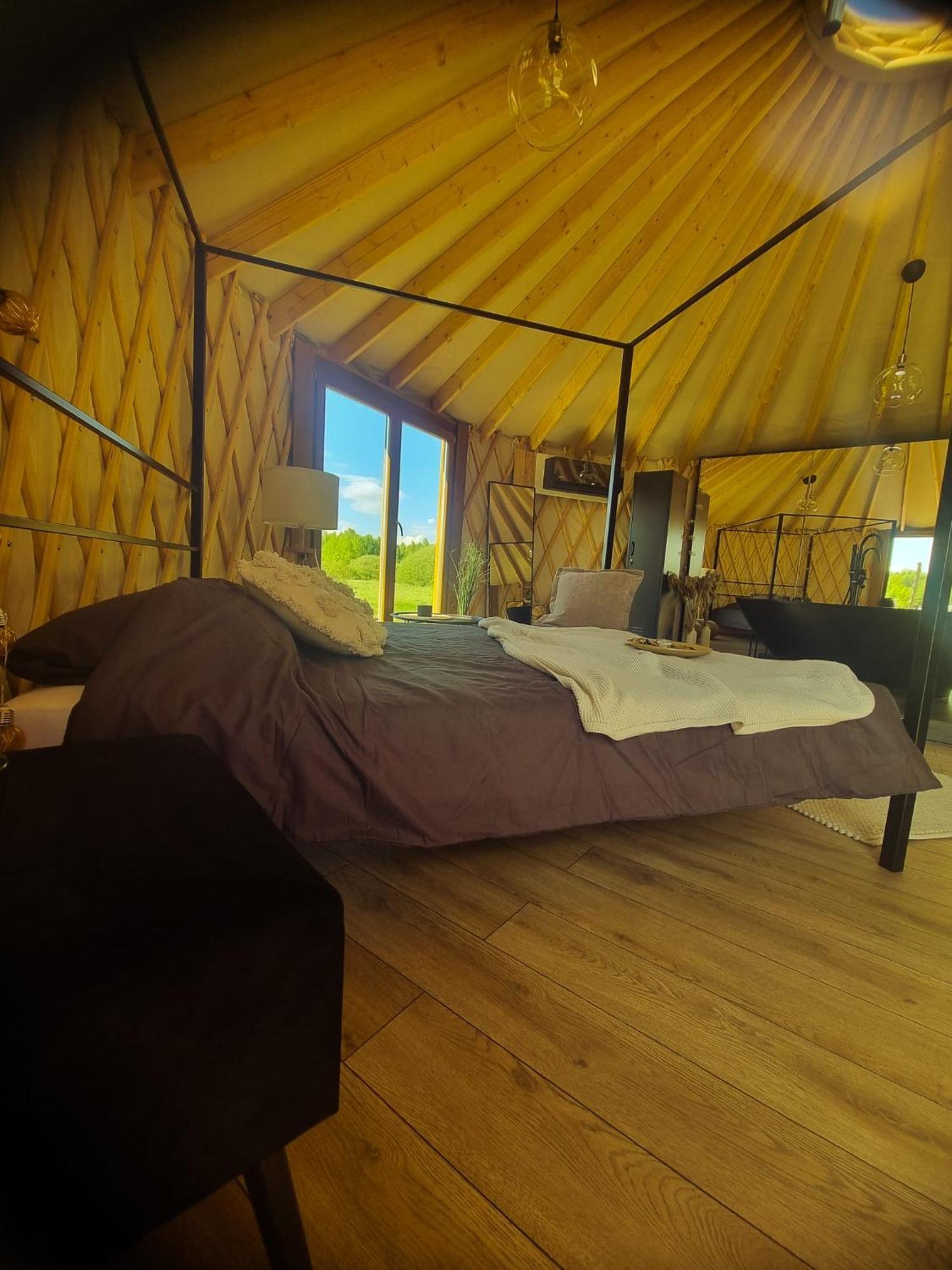 Jurty Glamping Hotel Gostynin Exterior photo